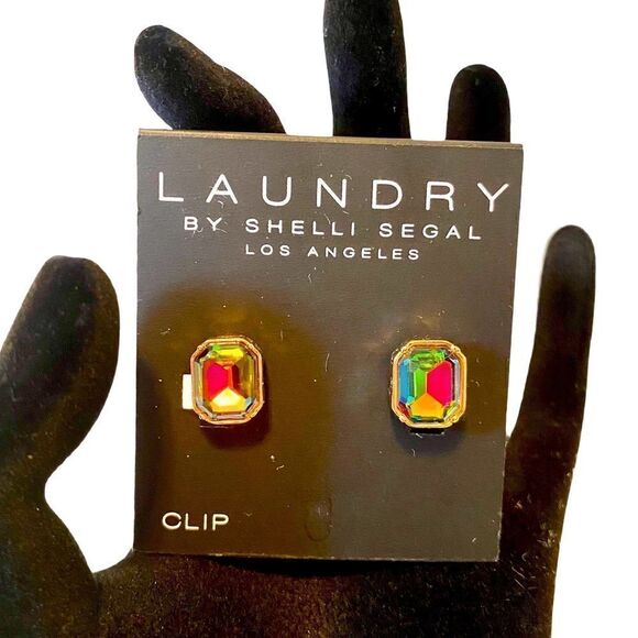 Beautiful Rectangular Iridescent Clip Earrings. - Picture 1 of 6